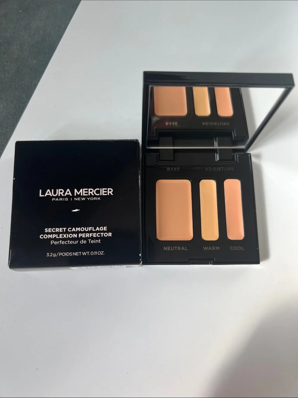 Laura Mercier Secret Camouflage Complexion Perfector - 02 Concealer